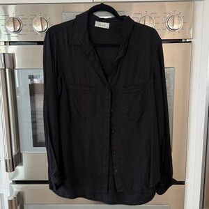 Bella Dahl black button down blouse in perfect condition.
